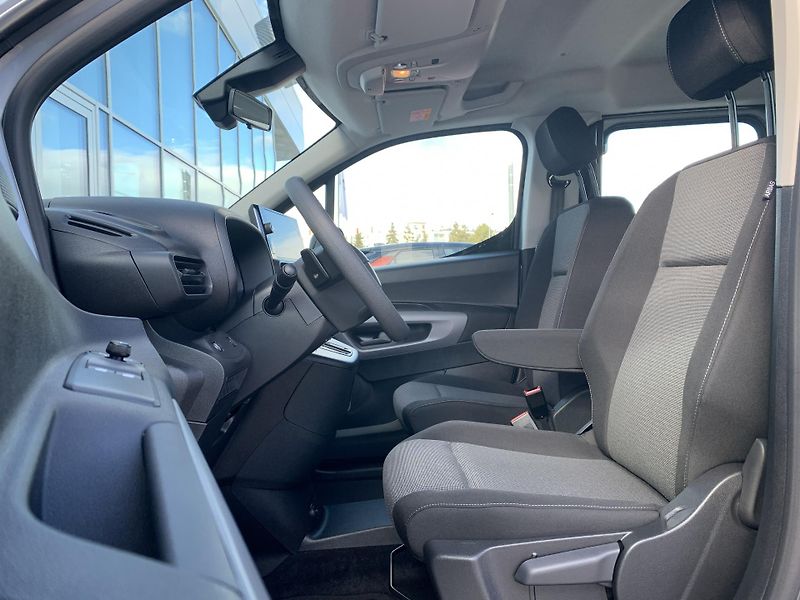 Toyota ProAce City Verso (2026) LONG BUSINESS 7S 1,5D AT - fotka 7 z 14