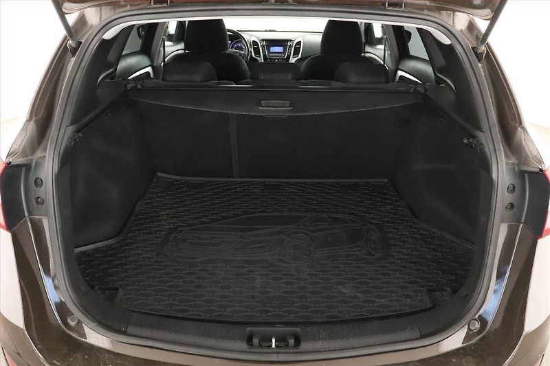 Hyundai i30 (2016) 1.6 CRDi, Tempomat - fotka 10 z 13