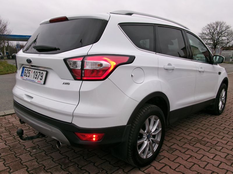 Ford Kuga (2019) 2,0TDCi TITANIUM Plus AWD ČR - fotka 9 z 39