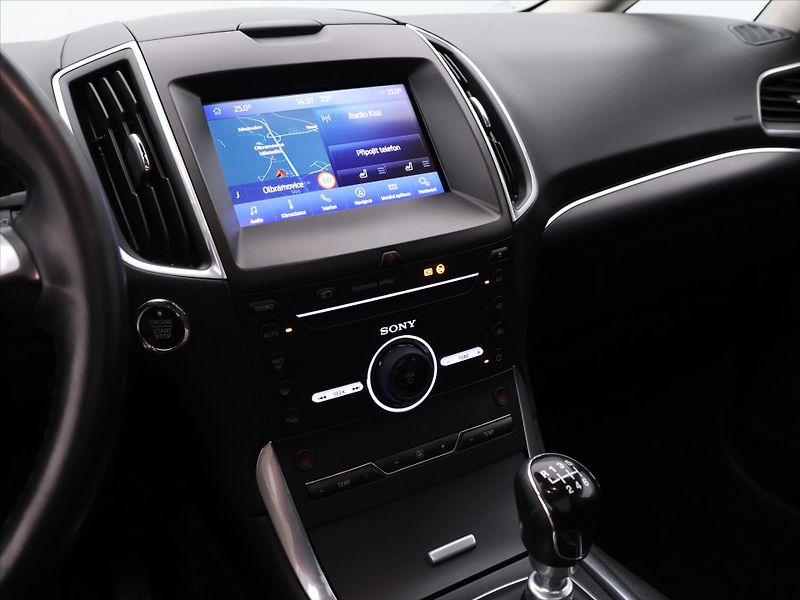 Ford S-MAX 2.0 TDCI 110kW Titanium 7-Míst - fotka 19 z 31