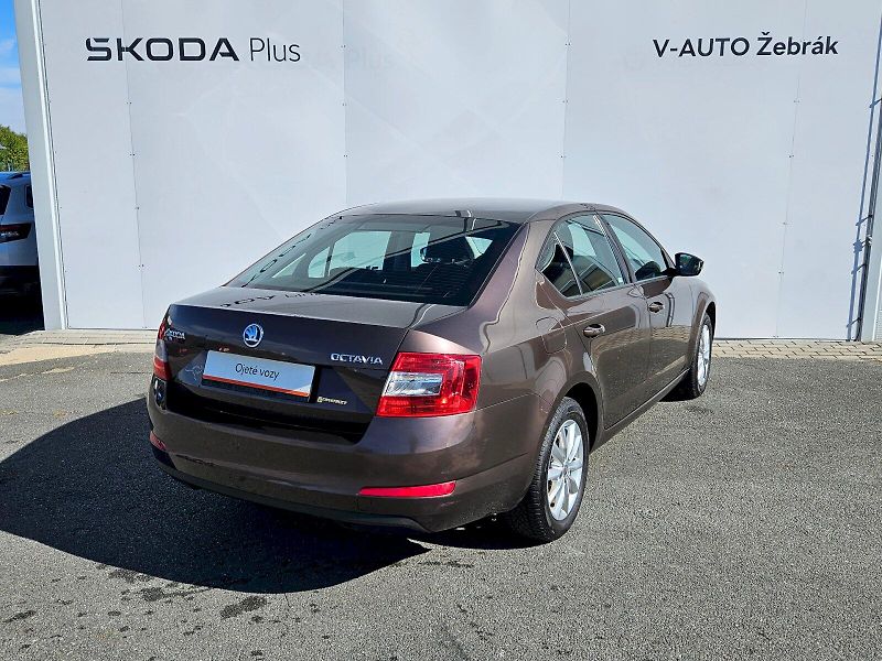 Škoda Octavia (2013) Ambition 1,2TSI - fotka 2 z 22
