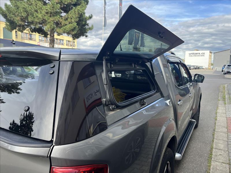 Nissan Navara 2,3 dCi  Tekna NP300 AT - fotka 24 z 39