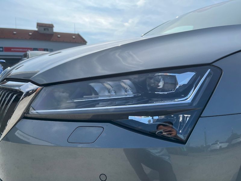 Škoda Superb (2024) COMBI STYLE PLUS 2.0 TDI 110 k - fotka 35 z 41
