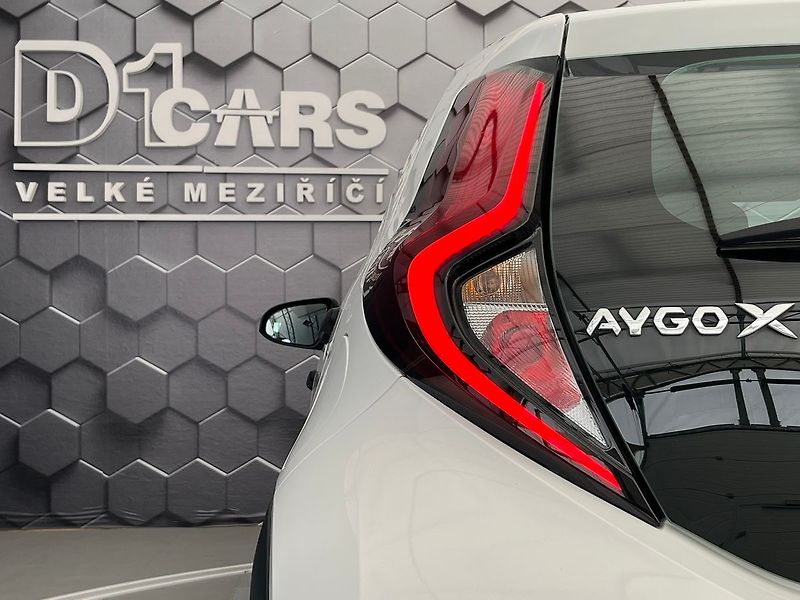 Toyota Aygo X 1.0 VVT-i 53 kW ZAMLUVENO - fotka 45 z 50