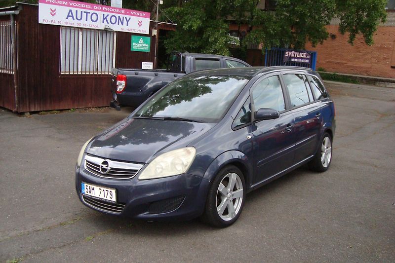 Opel Zafira (2008) 1.9 CDTi,7-M,2.Maj.S.Kn.STK 28 - fotka 3 z 50