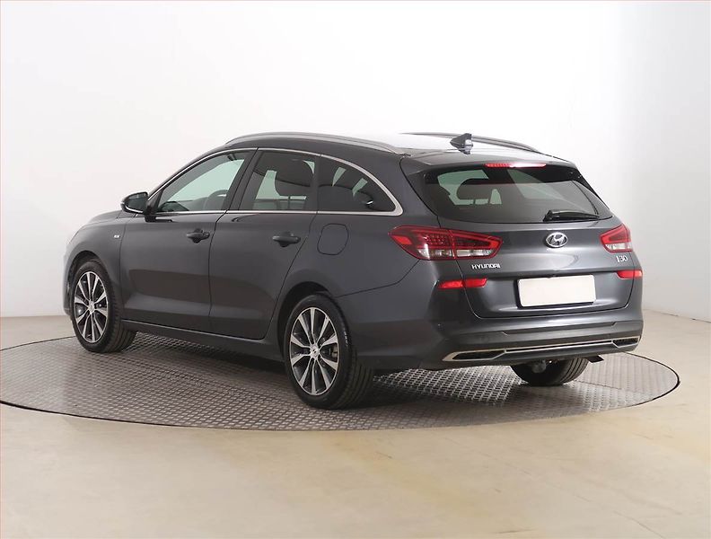 Hyundai i30 (2022) 1.5 T-GDI MHEV, Serv.kniha - fotka 4 z 19
