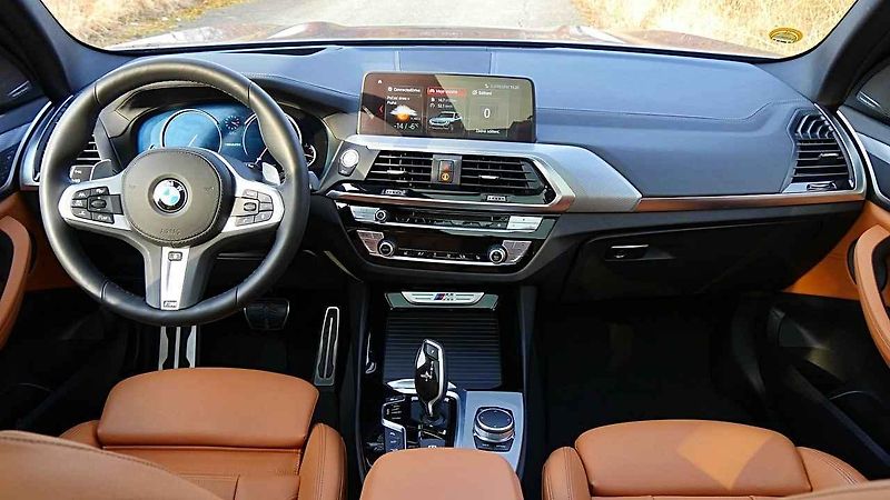 BMW X3 M40i.