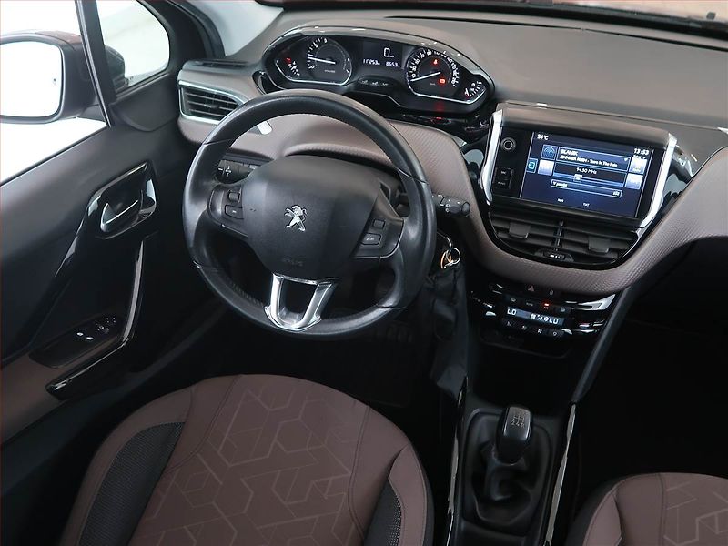 Peugeot 2008 (2014) 1.2 PureTech, Tempomat - fotka 7 z 12