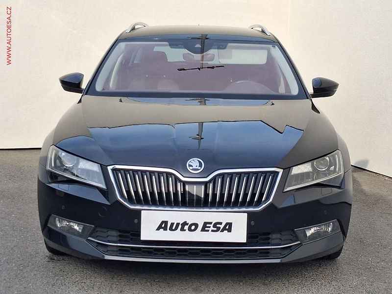 Škoda Superb (2019) 2.0 TDI, Style, DSG, navi - fotka 2 z 18