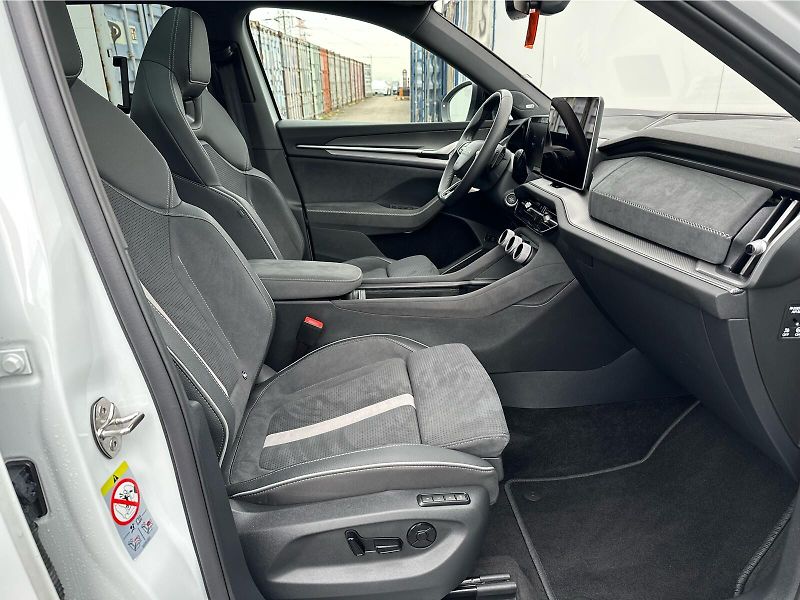 Škoda Kodiaq 2,0 TDI / 142 kW Sportline DSG - fotka 24 z 26