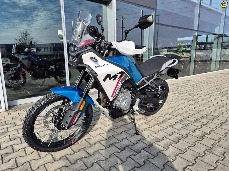 CFMOTO 450 MT-R (2026) - fotka 11 z 78