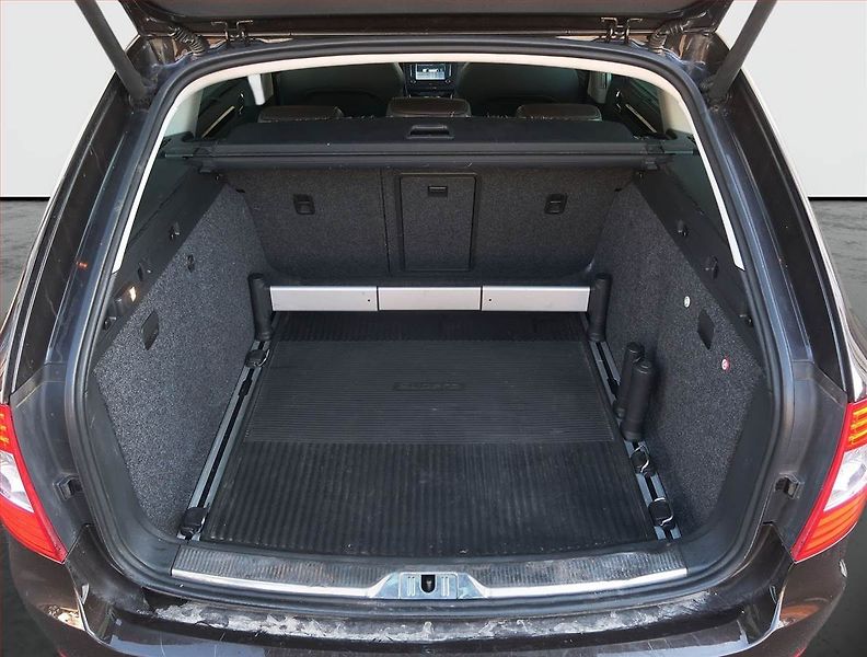 Škoda Superb (2014) Laurin&Klement 2.0 TDI, 4X4 - fotka 13 z 17