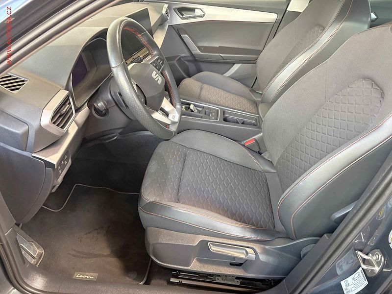 Seat Leon (2022) 1.5TFSi, AT, STK4/28 - fotka 9 z 17