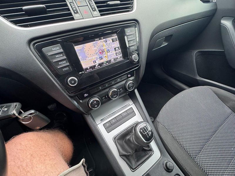 Škoda Octavia (2014) 1,6 TDI 77 KW STK - fotka 29 z 49