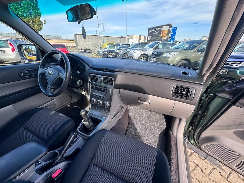 Subaru Forester (2005) 4X4 2,0i 116 KW TAŽNÉ - fotka 34 z 43