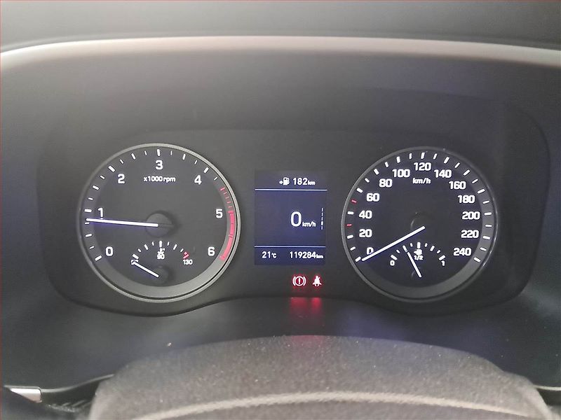Hyundai Tucson (2020) 1.6 CRDi, 4X4, Tempomat - fotka 11 z 16