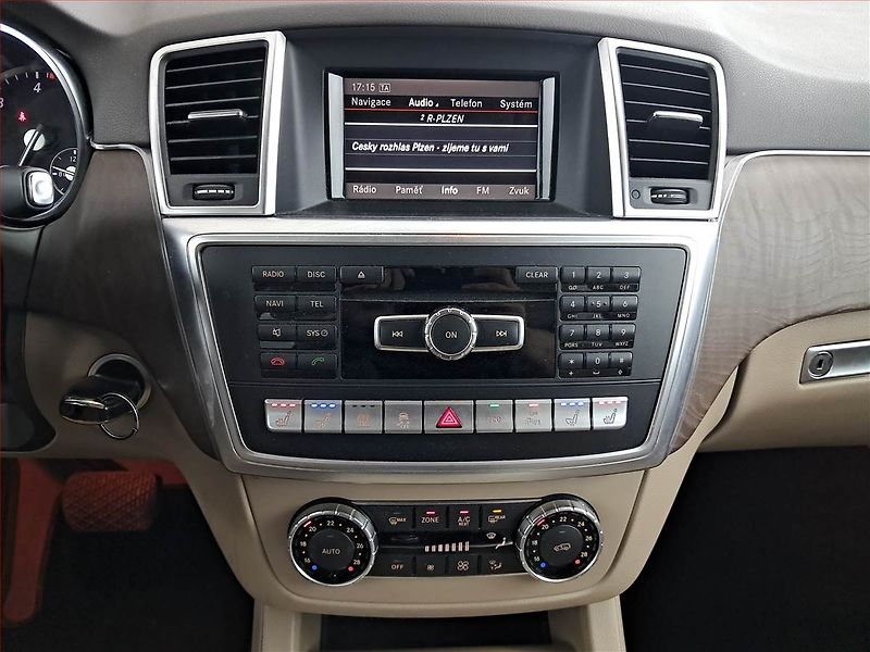 Mercedes-Benz Třídy M (2012) ML 350 BlueTEC, 4X4, Automat - fotka 12 z 19