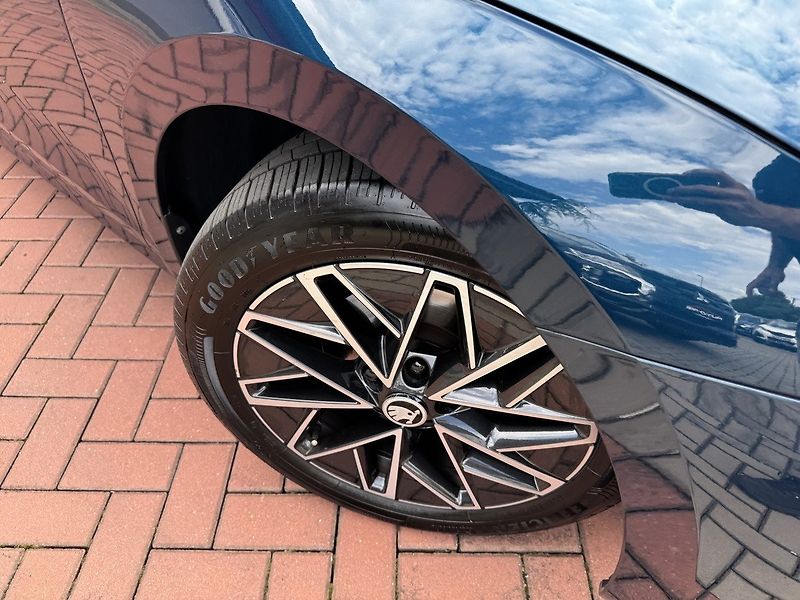 Škoda Octavia (2023) 2.0TDi DSG Ad.LED Webasto - fotka 47 z 50