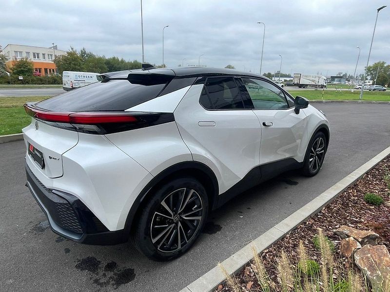 Toyota C-HR 2.0HEV, ČR, Executive, 2x pneu - fotka 6 z 32