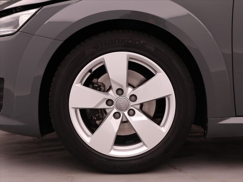 Audi TT 2,0 TFSI 169 kW S-tronic - fotka 25 z 32