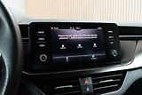 Škoda Kamiq 1.0 TSI MonteCarlo*TAŽNÉ*ČR 1M - náhled 28