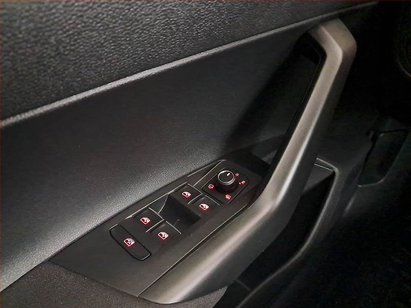 Volkswagen Polo (2019) 1.0 TSI, ČR,1.maj, Serv.kniha - fotka 15 z 20