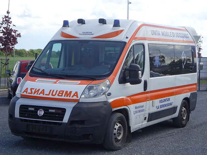 Fiat Ducato 3.0JTD VYBAVENÝ SANITNÍ VŮZ - fotografie inzerátu