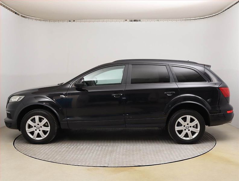 Audi Q7 (2012) 3.0 TDI, 4X4, Automat, 7 míst - fotka 3 z 23