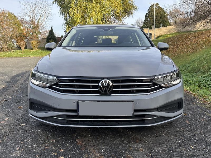 Volkswagen Passat (2022) Variant 1,5TSI EVO Business ČR - fotka 2 z 28