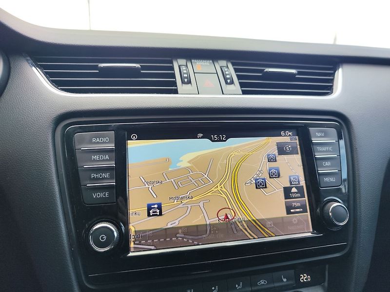 Škoda Octavia 1.6 TDi/81kW Style DSG - fotka 18 z 31