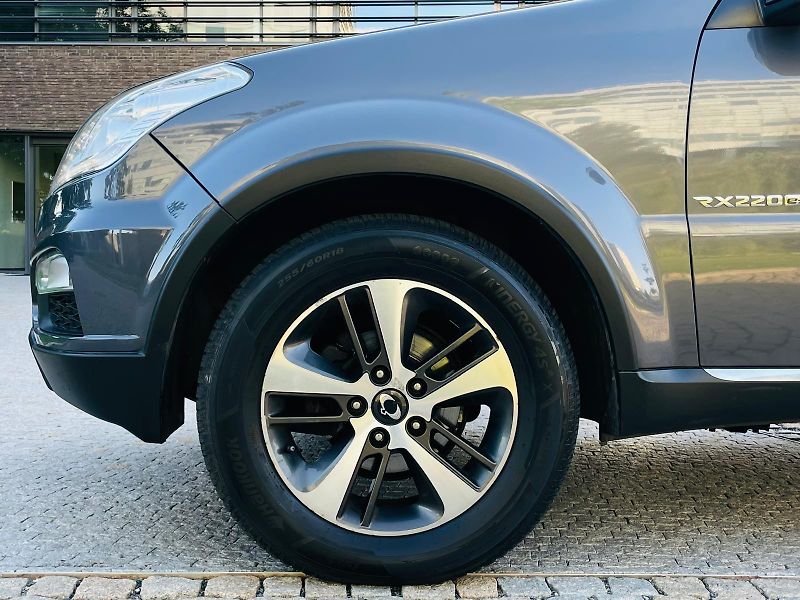SsangYong Rexton 2.2TD 4x4 AUTOMAT TAŽNÉ VÝHŘEV - fotka 43 z 43