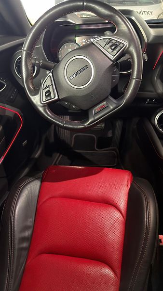 Chevrolet Camaro (2018)   ? CHEVROLET CAMARO ZL1 6.2  - fotka 8 z 10