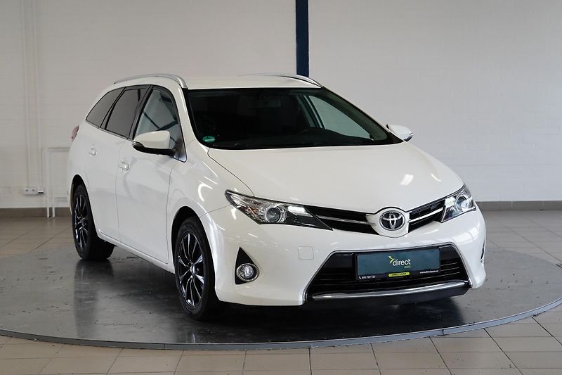 Toyota Auris - fotka 2 z 6