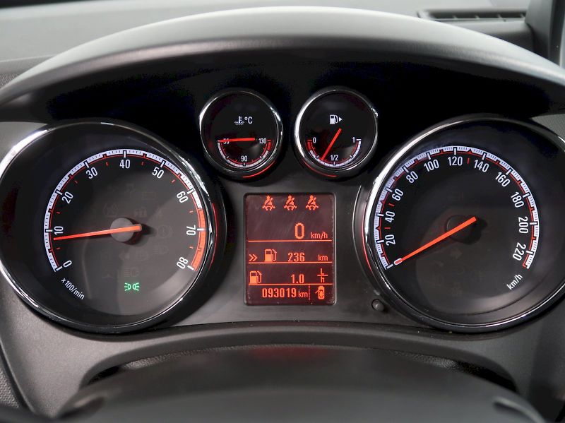 Opel Meriva (2015) 1.4i 88KW - fotka 17 z 30