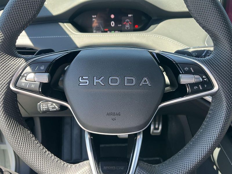 Škoda Enyaq (2025) Sportline - fotka 21 z 27
