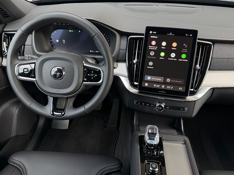 Volvo XC90 B5 PLUS Black Edition, Vzduch - fotka 23 z 25