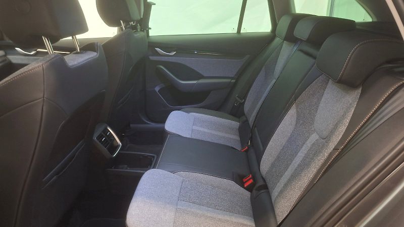 Škoda Octavia (2025) COMBI TOP SELECTION 1,5 TSI M- - fotka 12 z 22