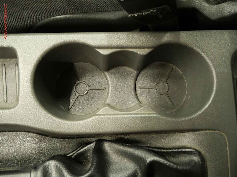 Ford Focus (2007) 1.6i, 2.maj, AC, TZ, temp - fotka 18 z 18