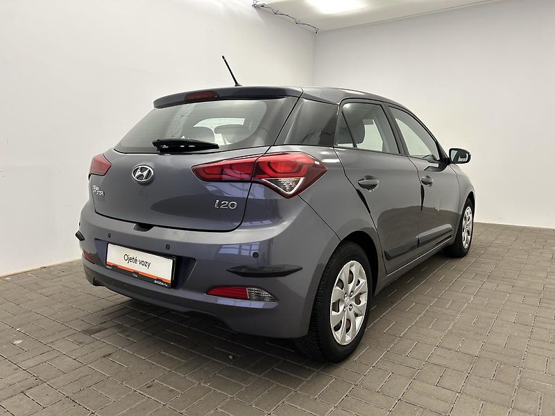 Hyundai i20 1.2 i Comfort - fotka 2 z 21