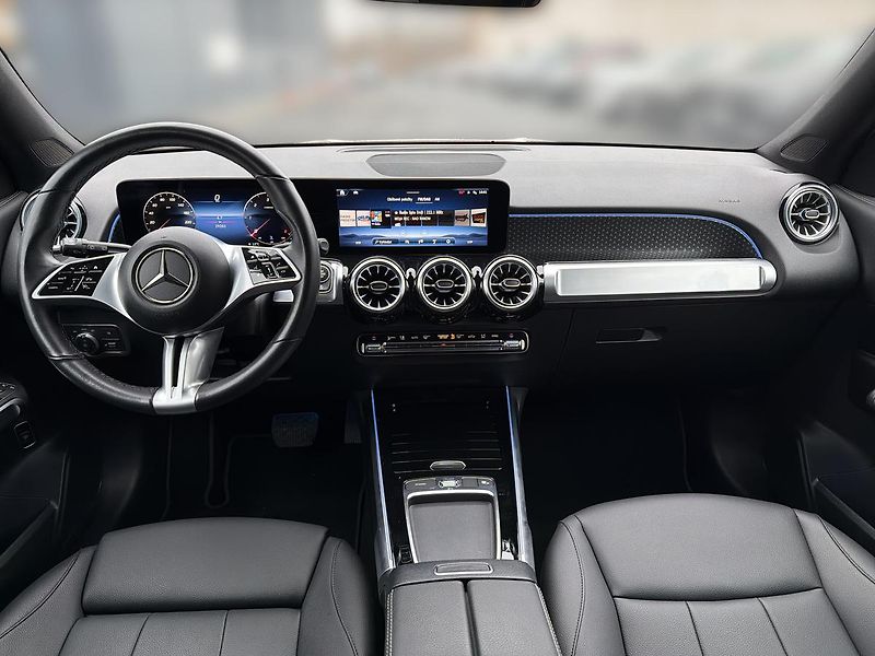 Mercedes-Benz GLB 200d 4M - fotka 11 z 18
