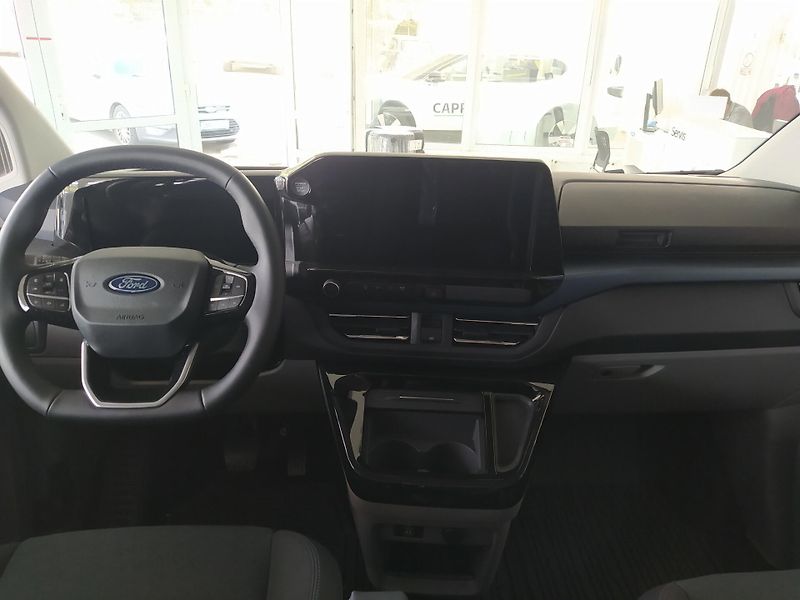 Ford Tourneo Custom (2026) 2,5 Duratec PHEV 171kW L2 Tita - fotka 7 z 13