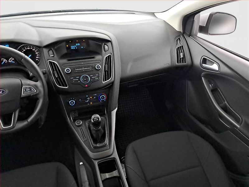 Ford Focus (2017) 1.6 i, Tempomat - fotka 8 z 15