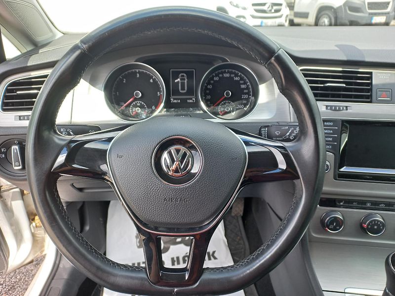 Volkswagen Golf (2014) 1.6TDi 77kW - fotka 15 z 20