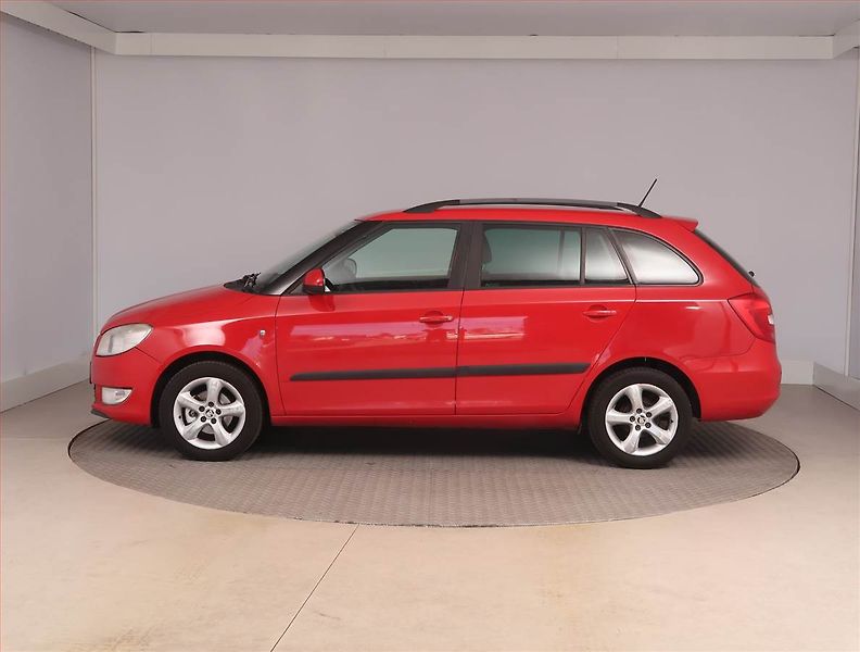 Škoda Fabia (2012) Ambition 1.2 TSI, Tempomat - fotka 3 z 15