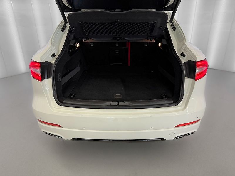 Maserati Levante V6 Q4 DIESEL, PANORAMA, VZDUCH - fotka 28 z 28