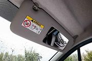 Dobře vymyšlené pomocné zrcátko