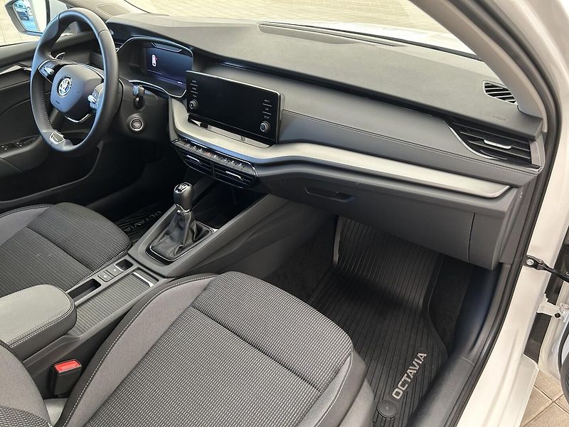 Škoda Octavia 1.5 TSI  Ambition   Plus - fotka 9 z 25