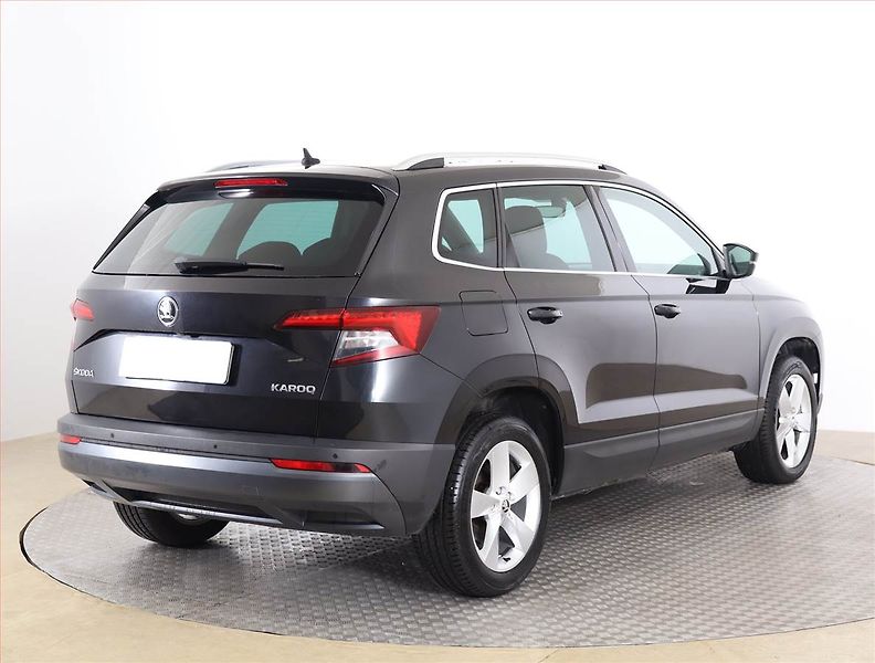 Škoda Karoq (2018) 1.6 TDI, Automat, Serv.kniha - fotka 5 z 19