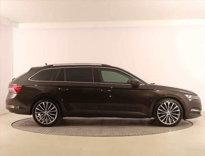 Škoda Superb (2020) Style 2.0 TDI - fotka 6 z 28