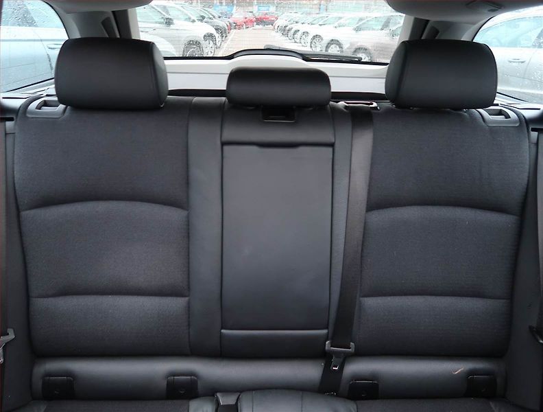 BMW Řada 5 (2013) 520d, Automat, Navi, Xenony - fotka 10 z 27